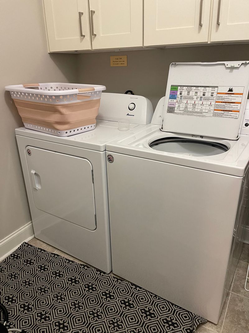 Top-load washing machine with lid open